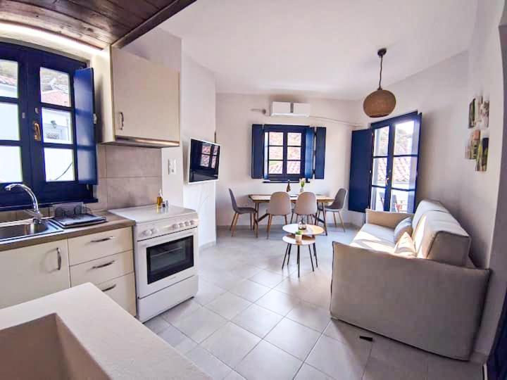 Oros Eros Apartment ไฮดรา ภายนอก รูปภาพ